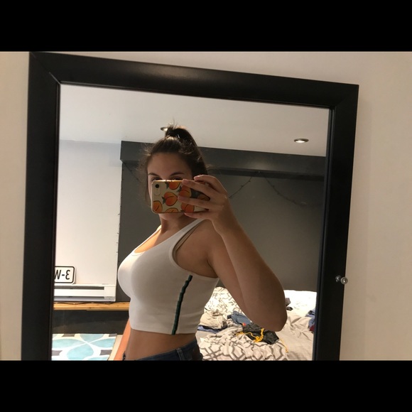 🌟 3 for $25 🌟 - Garage tank top - Picture 2 of 4